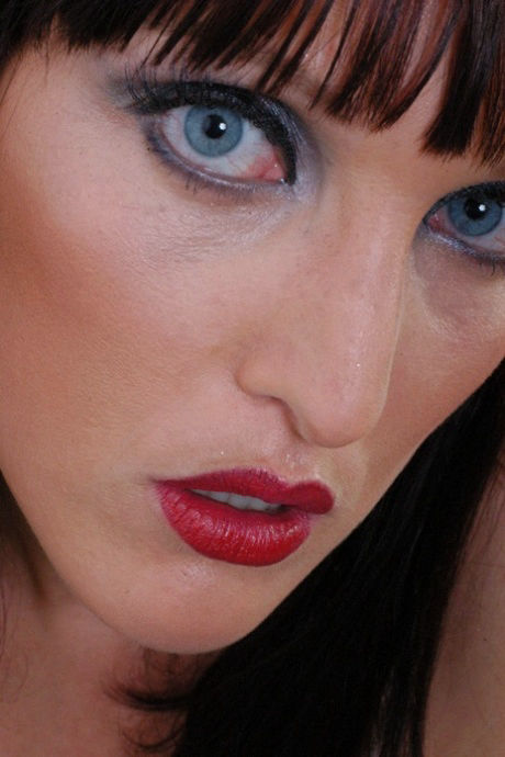 German Latex Queen Paula Rowe