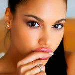 Apolonia is Back in Black!