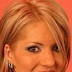 Dina Pearl Gets a DP in a Threesome